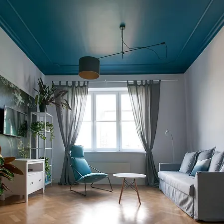 Beyond Lazarza Apartment *