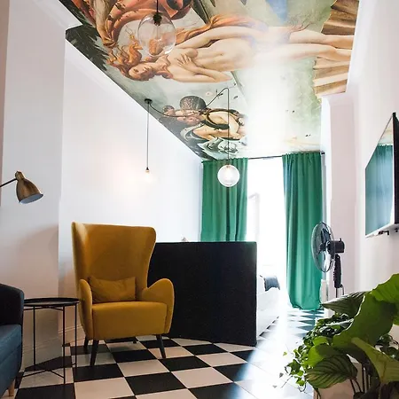 Apartment Beyond Lazarza *