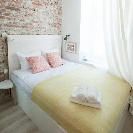 Beyond Lazarza Apartment