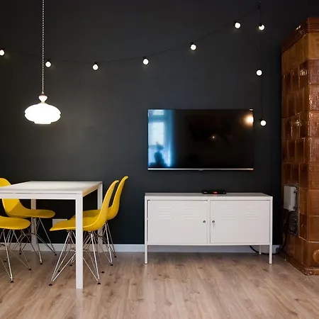 Beyond Lazarza Apartment *
